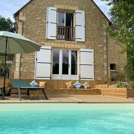 Дом отдыха A Avec Piscine - 3 *